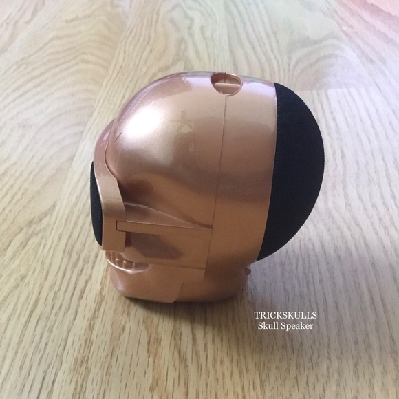 Skull Speaker Bluetooth USD TF Card Enhanced Bass Portable Wireless Speaker Gold - Picture 3 of 13